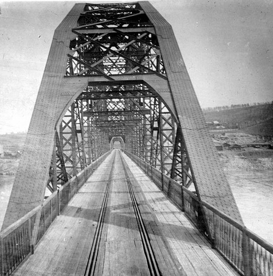 Железнодорожный мост - старый.jpg