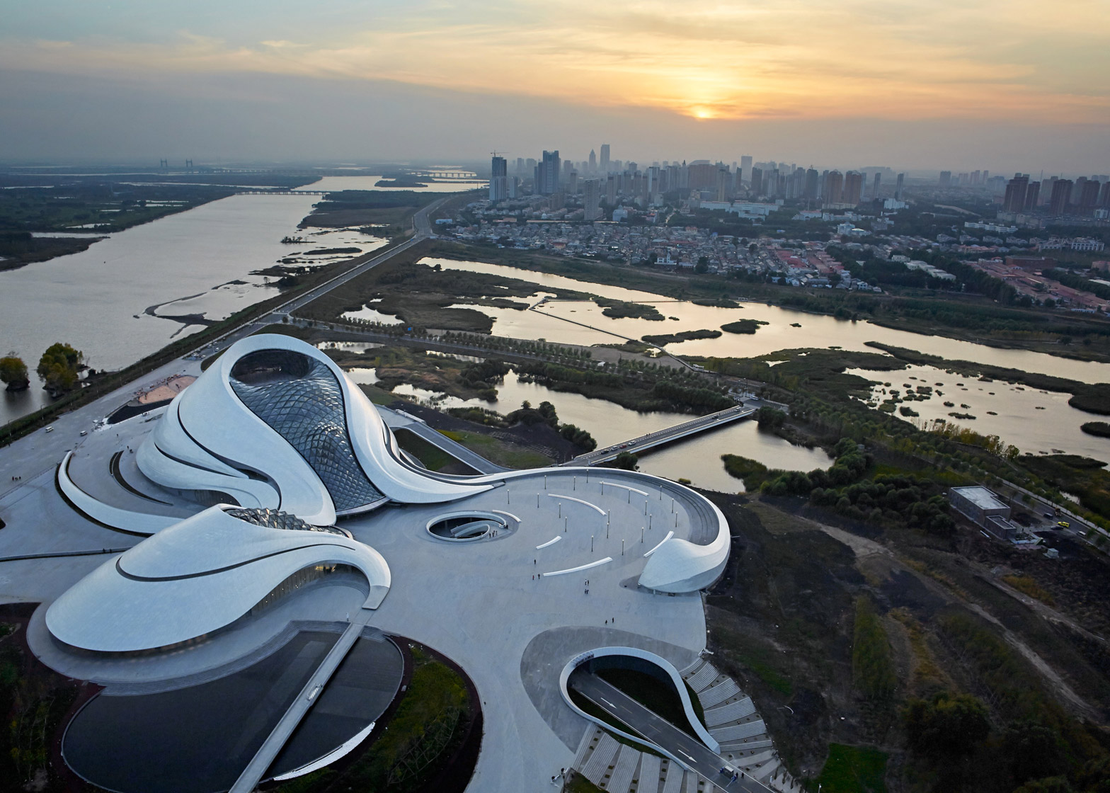 harbin-opera-house-by-mad-architects_beijing-aerial-1-photo-hufton-crow.jpg