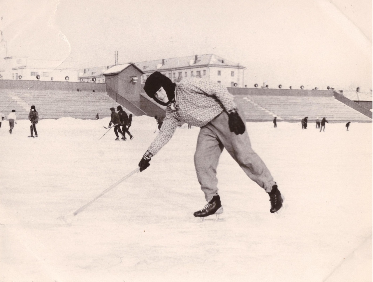 Стадион Авангард архив.jpg