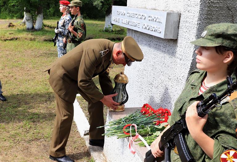 Ежи Тыц Памятник Канск.jpg