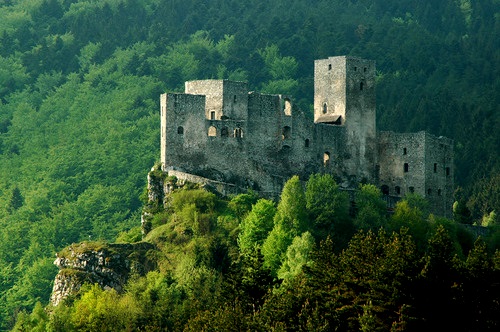 Стречньянский Град.jpg